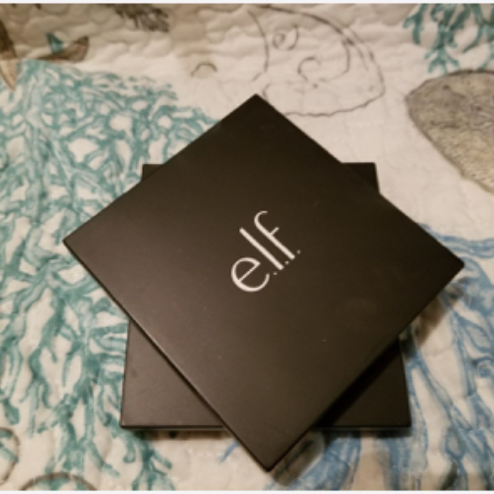 Elf Contour and highlighter pallets